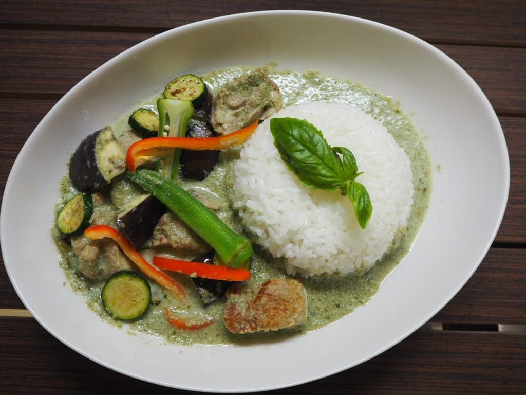 ペーストいらず！フレッシュ野菜で本格グリーンカレー！ | danna-meshi