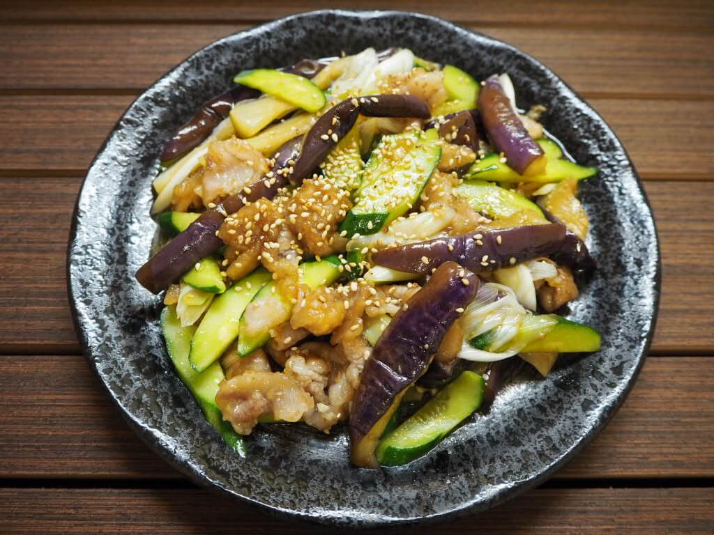 夏にぴったり ナスとキュウリの中華炒め Danna Meshi