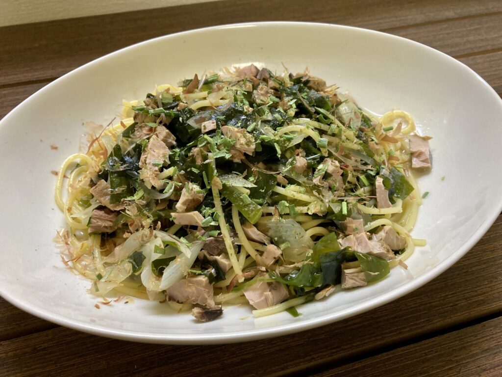 Japanese-style pasta with seaweed